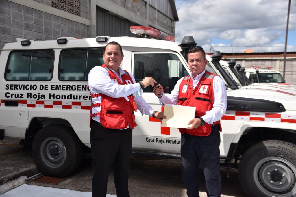 Cruz Roja Hondureña entrega 14 ambulancias para fortalecer el servicio  prehospitalario a Nivel Nacional. - Cruz Roja Hondureña